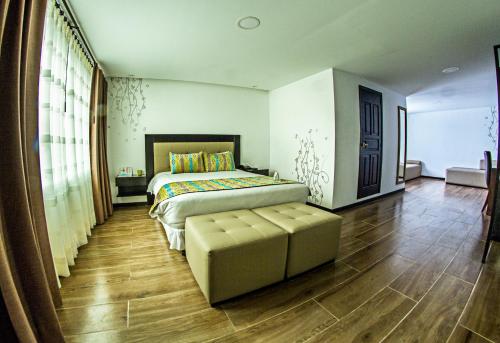 hotel embassy