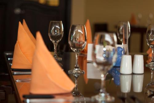 hotel embassy