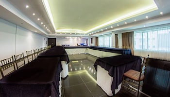 hotel embassy