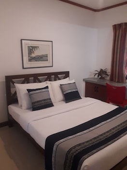 pinnawala backpack residencies