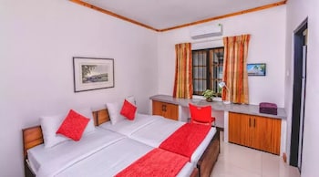 pinnawala backpack residencies