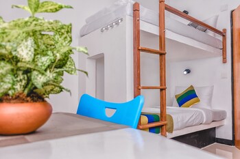 pinnawala backpack residencies