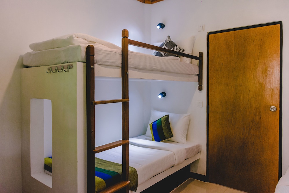 pinnawala backpack residencies