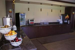 comfort suites edinboro