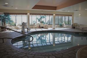 comfort suites edinboro