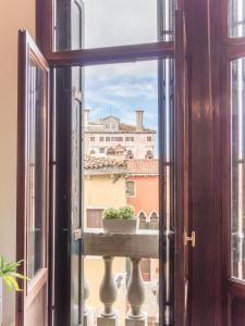 riva palace apartments