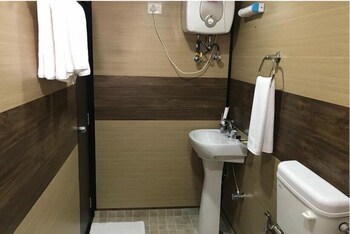 kiri container resort