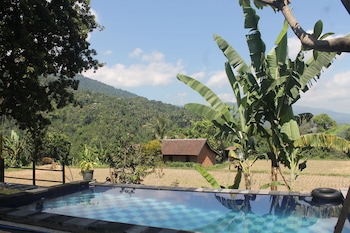 mandhasativa homestay