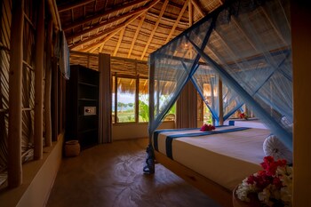 blue waters arugambay