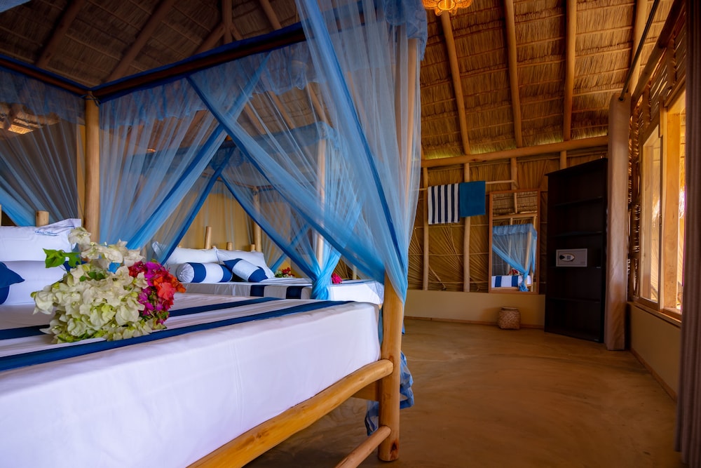 blue waters arugambay