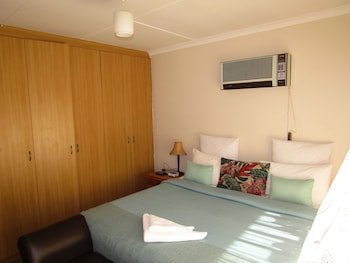 Yolonwabo Bed And Breakfast,In East London,3 star