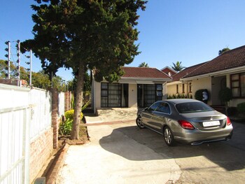 yolonwabo bed and breakfast