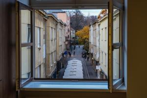 dezman luxury center