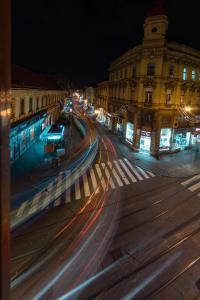 dezman luxury center