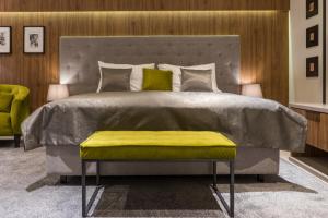 dezman luxury center