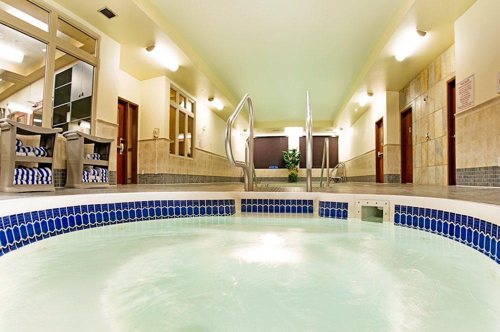 holiday inn hotel and suites west edmonton by ihg