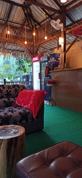 shwe wun yan motel