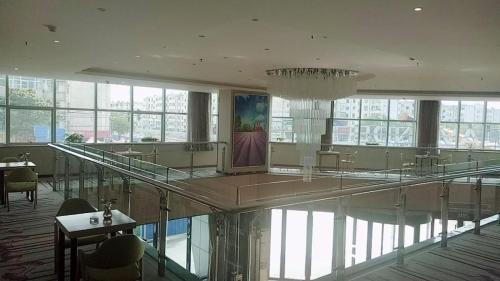 Lavande Hotels Yinchuan Railway Station Wanda,,4 star