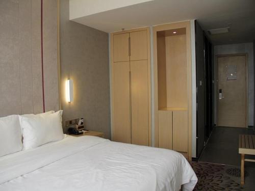 lavande hotels yinchuan railway station wanda