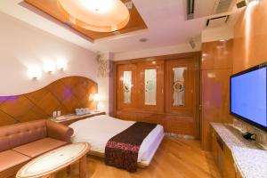 hotel d wave shinjuku adults only