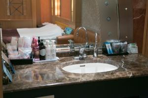 hotel d wave shinjuku adults only