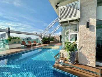 infinity 28 condominium