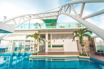 infinity 28 condominium