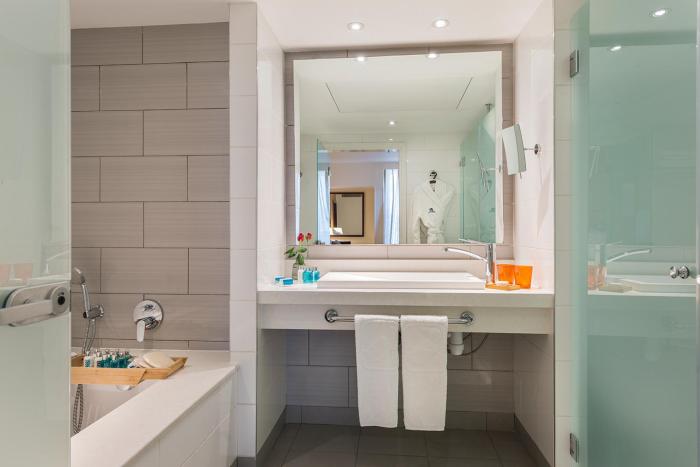 king solomon by isrotel collection