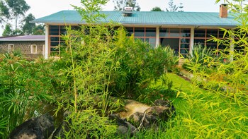 isange paradise resort