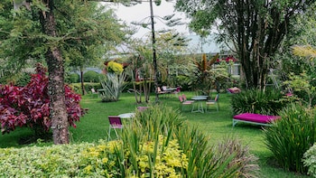 isange paradise resort