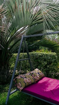 isange paradise resort