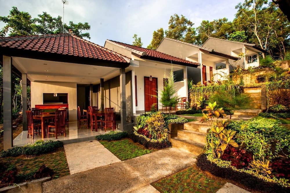 singgahan bungalow by ecommerceloka