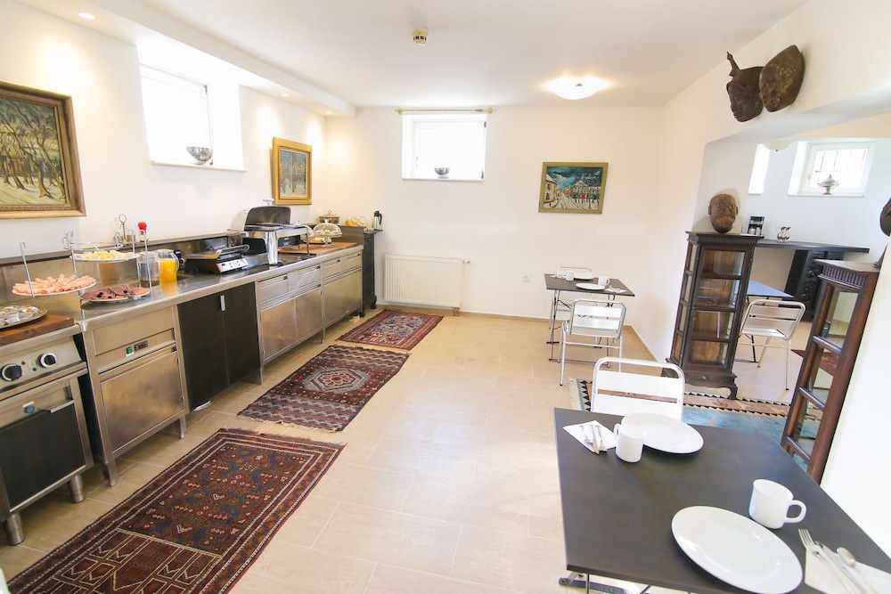 hotel vila katrca