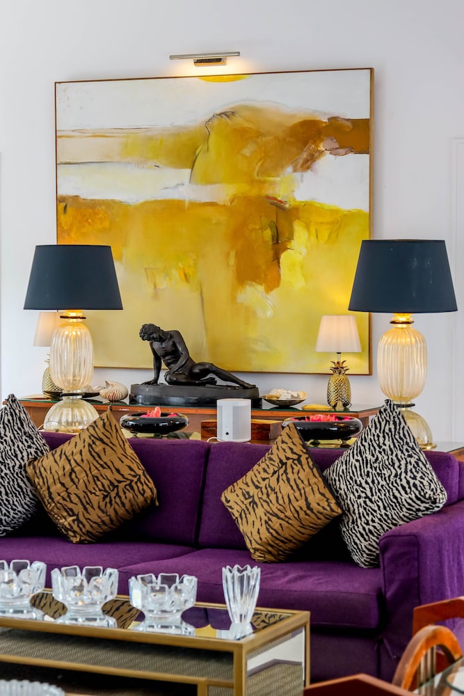 the flame tree estate and hotel