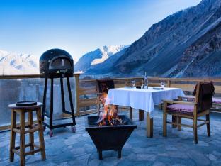 stone hedge hotel hunder