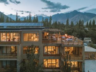 stone hedge hotel hunder