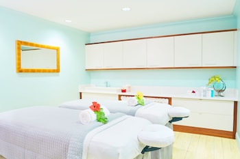 seven stars resort and spa