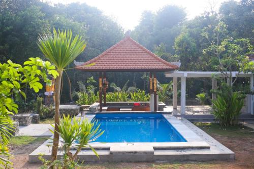 castaway island hostel