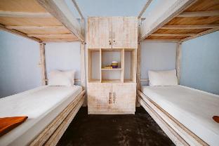 castaway island hostel