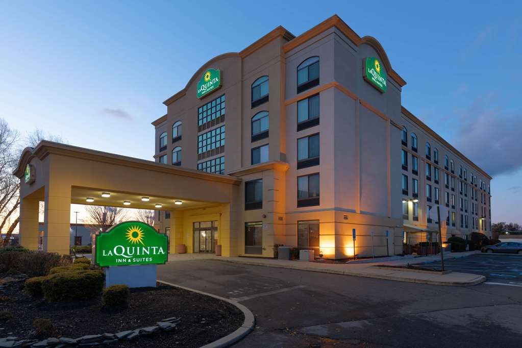 la quinta inn and suites by wyndham garden city