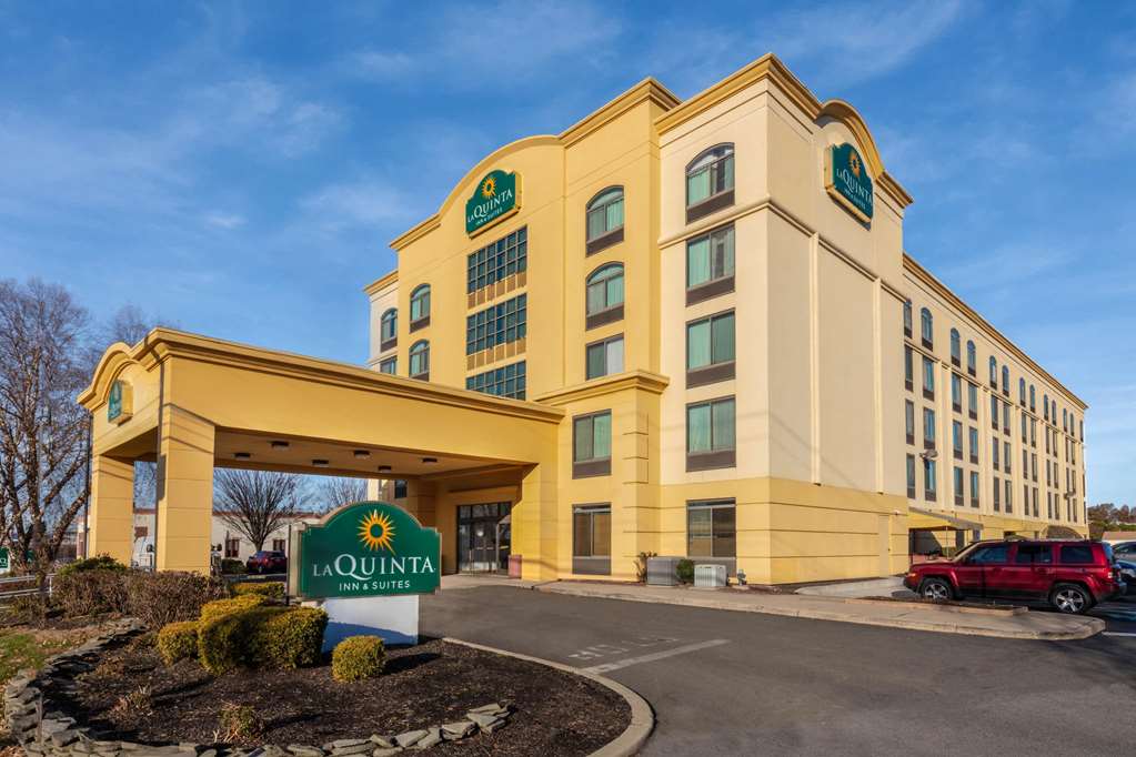 la quinta inn and suites by wyndham garden city