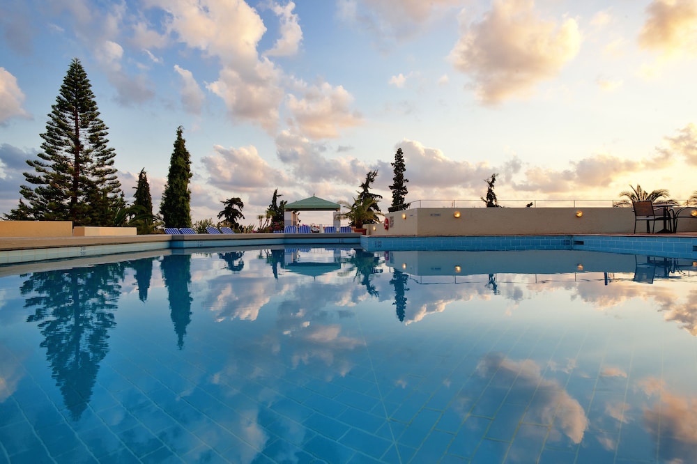 galaxy suites boutique resort