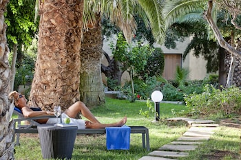 galaxy suites boutique resort