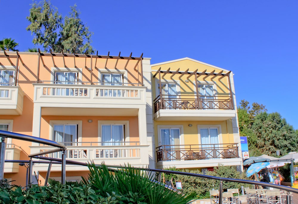 porto kalamaki hotel
