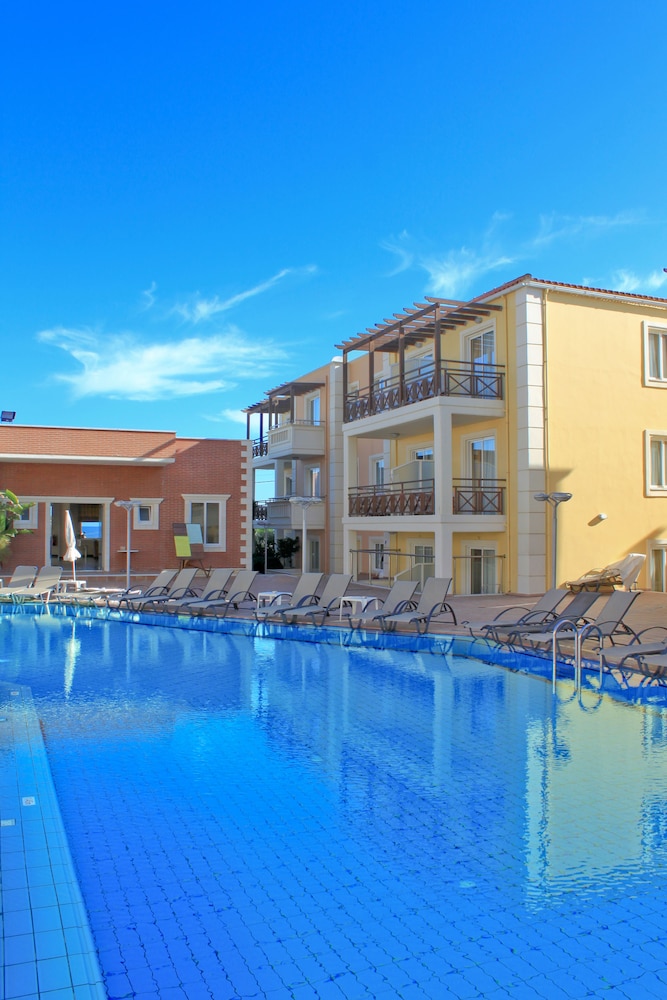 porto kalamaki hotel