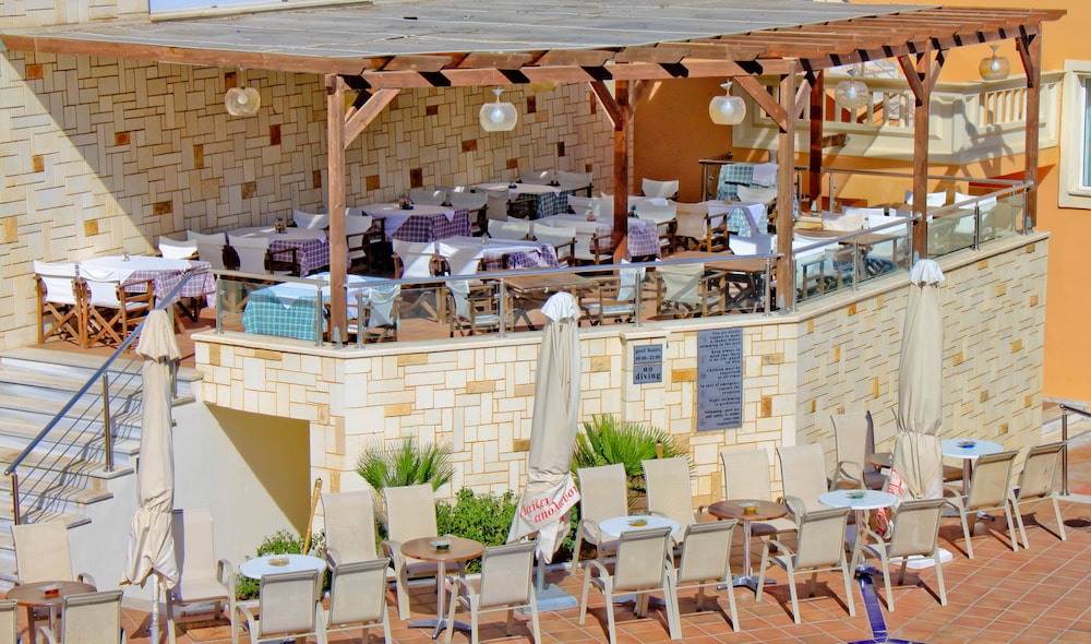 porto kalamaki hotel