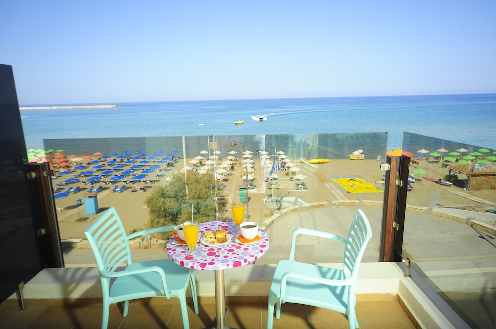 steris elegant beach hotel and apartments