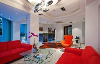 steris elegant beach hotel and apartments