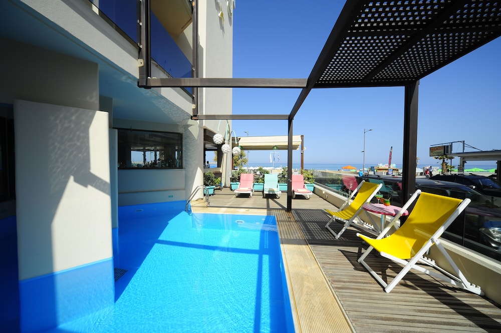 steris elegant beach hotel and apartments