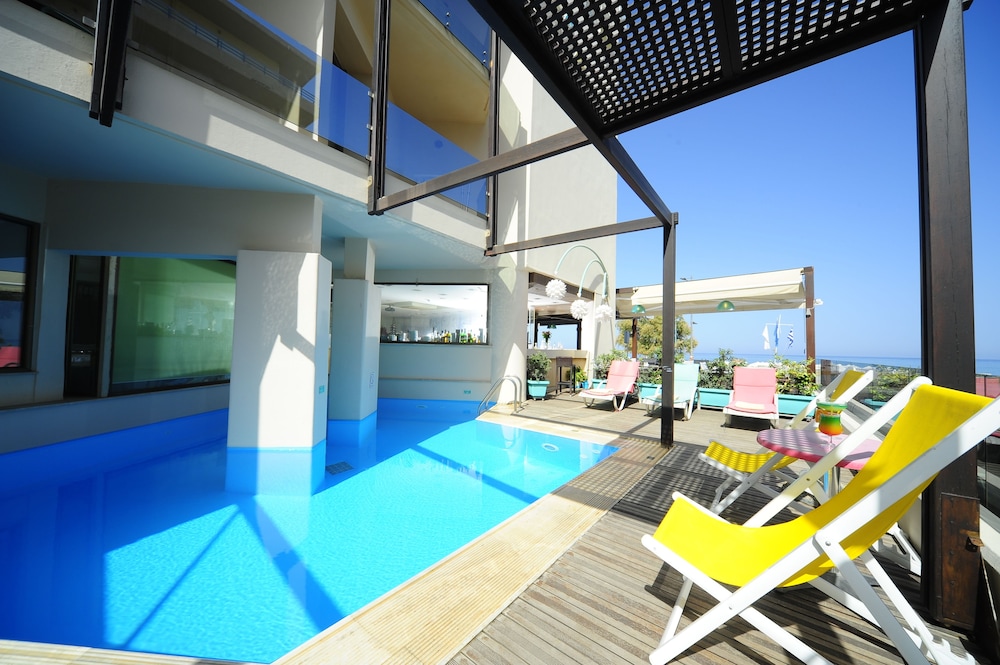 steris elegant beach hotel and apartments